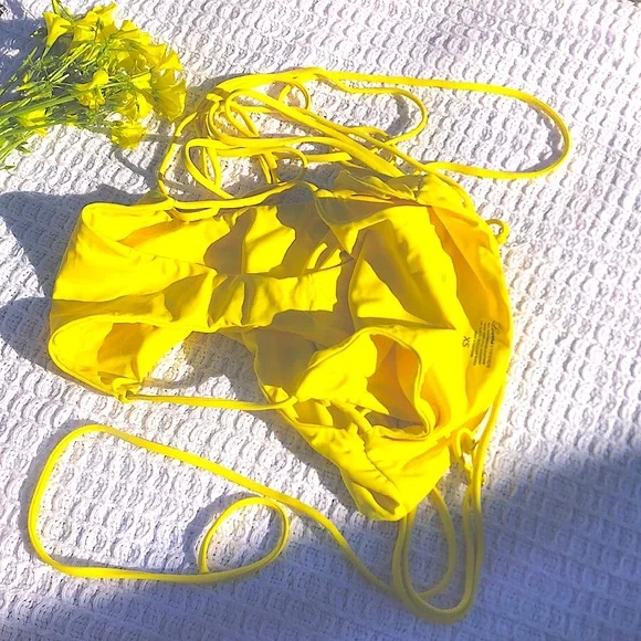 Lovers + Friends TIED UP ONE PIECE IN YELLOW sz xs - Picture 8 of 9